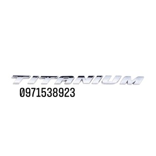 Tem chữ FOCUS TITANIUM dán đuôi xe