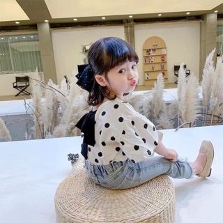 Set áo chấm bi + quần jean