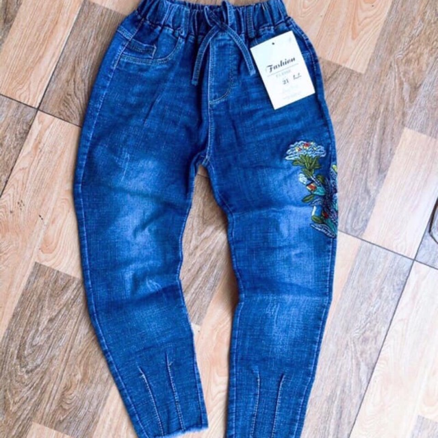 Quần jeans dài bé gái