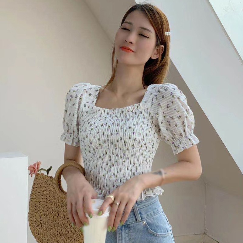 Áo Kiểu Tay Ngắn Cổ Vuông Họa Tiết Hoa Xinh Xắn Cho Nữ
