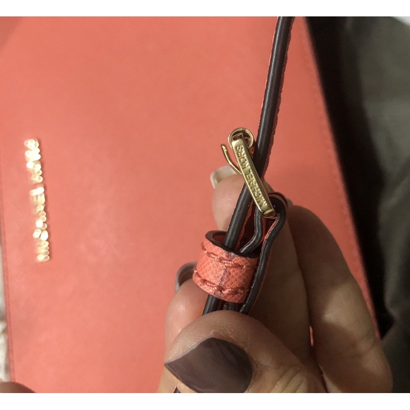 Túi Michael Kors newtag