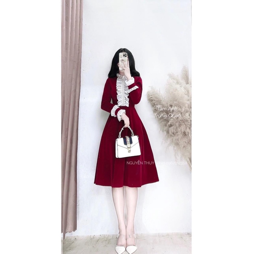 Váy đầm nhung pha bèo ngực tay bo viền ren đính cúc ngọc xếp ly dáng xòe dài maxi cổ trụ sang chảnh cổng sỏ mùa đông