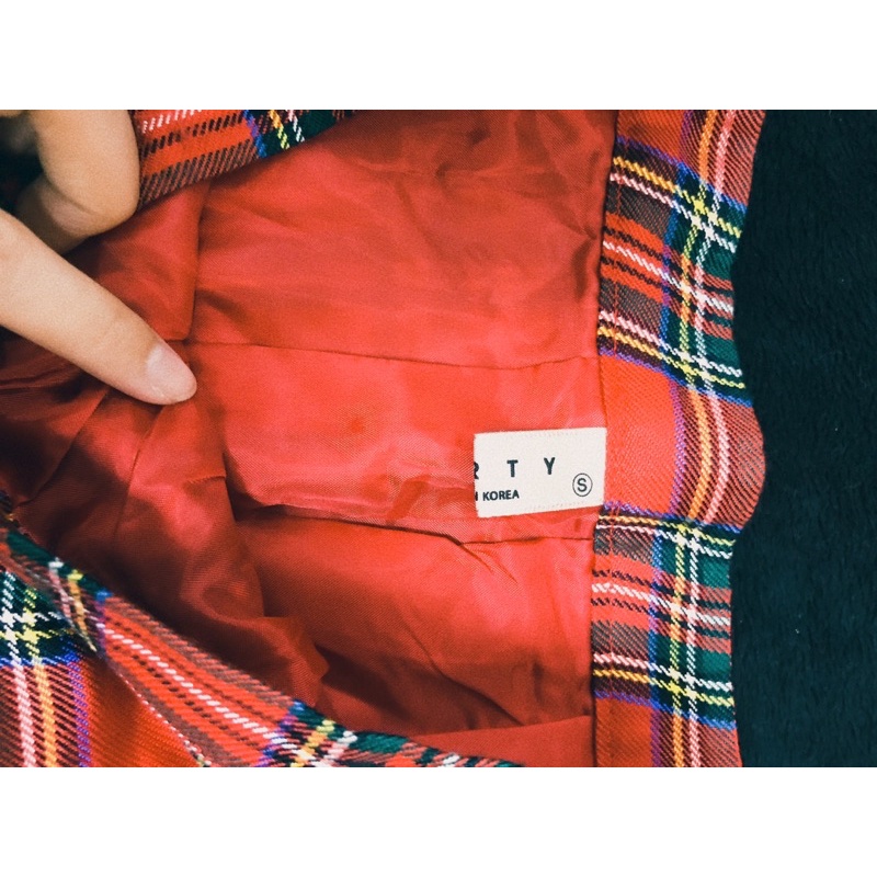 Thanh lý váy xinh chữ a kẻ sọc đỏ hottrend size S