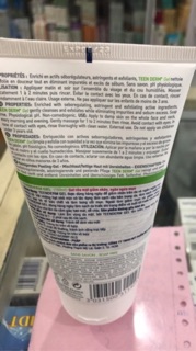 Sữa rửa mặt isispharma
