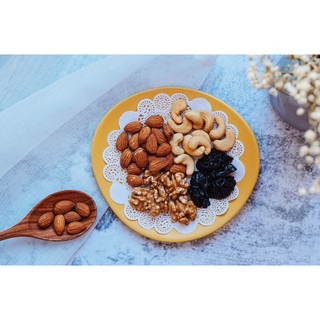 Combo 3 loại hạt Óc chó; Hạt điều; Hạnh nhân và 200gr Mận Chile