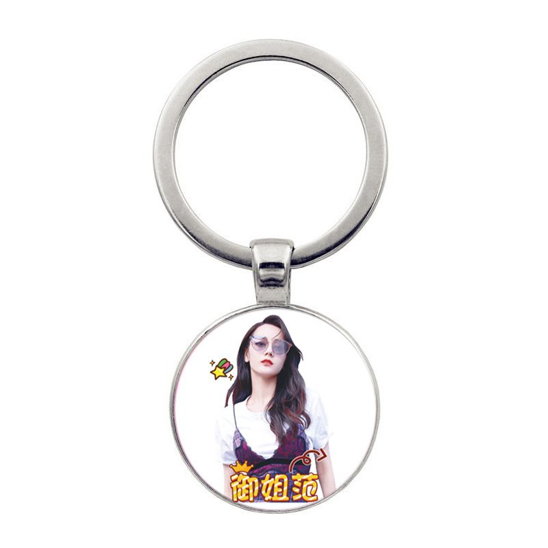 (Viền Tròn) Móc khóa kim loại in hình ĐỊCH LỆ NHIỆT BA idol diễn viễn hoa ngữ xinh xắn