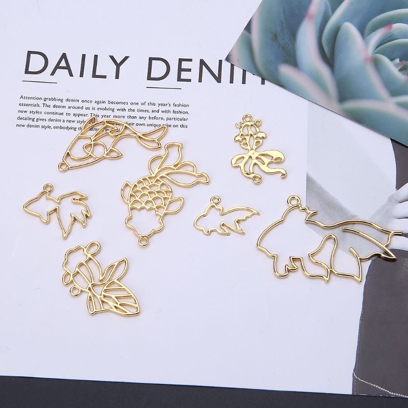 Bộ 7 Mặt Dây Chuyền Hình Cá Vàng Bằng Resin UV DIY
