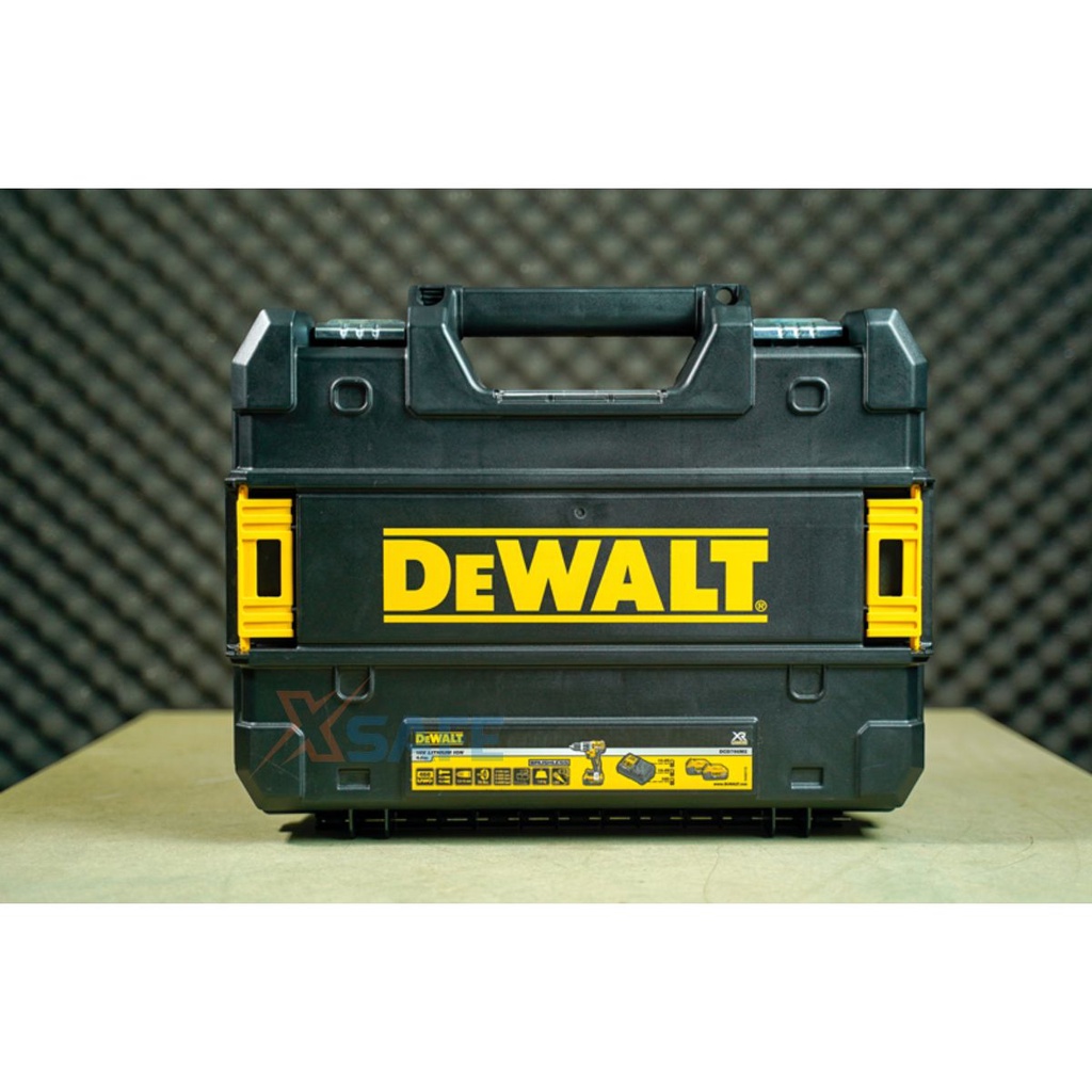 Máy khoan vặn vít động lực DEWALT DCD796M2-B1 18V thiết kế gọn nhẹ, động cơ không chổi than công suất cực mạnh 460W