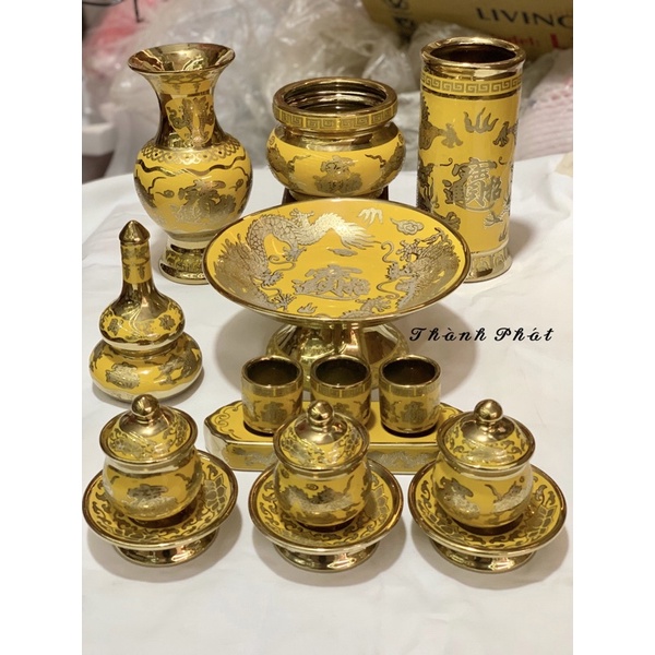 Nậm Rượu Màu Vàng Kim Sa, Hũ Đựng Rượu Trên Bàn Thờ Kim Sa