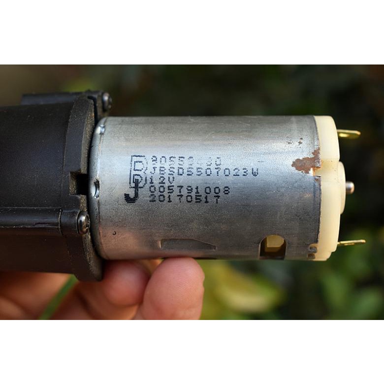 Động cơ giảm tốc 550 12V 711 vòng / phút - Đầu trục 9.3mm có ren vặn dùng DIY máy khoan, máy bắn vít cầm tay