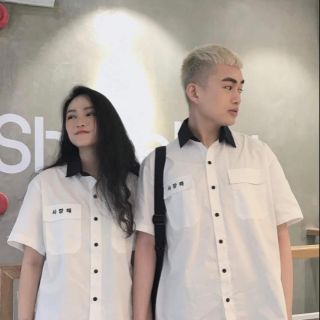 Áo sơmi trắng cổ đen tay ngắn