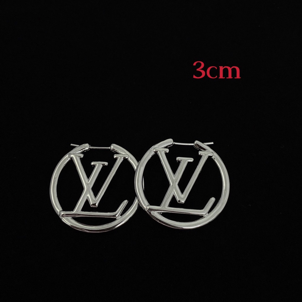 Bông Tai Louis Vuitton Chữ Thời Trang Thanh Lịch