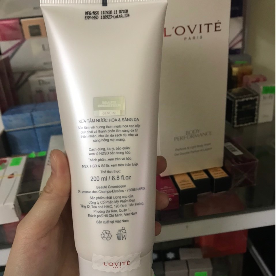 [Date 2023] Sữa Tắm Hương Nước Hoa Và Sáng Da Lovite Body Performance Perfume &amp; Light Body Wash 200ml Chính Hãng