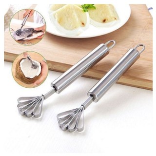 Dụng cụ đánh vẩy cá, nạo cùi dừa tiện dụng cho mọi nhà