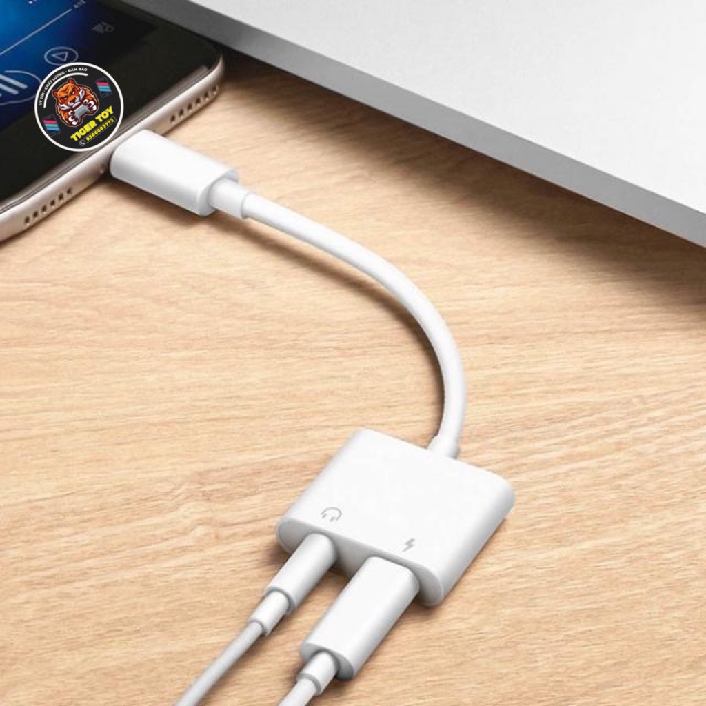 Jack chia cổng 2 trong 1 vừa Sạc pin và nghe nhạc cùng 1 lúc loại xin ko gây giật lag