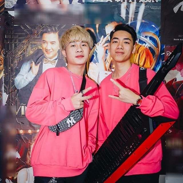 Áo sweater