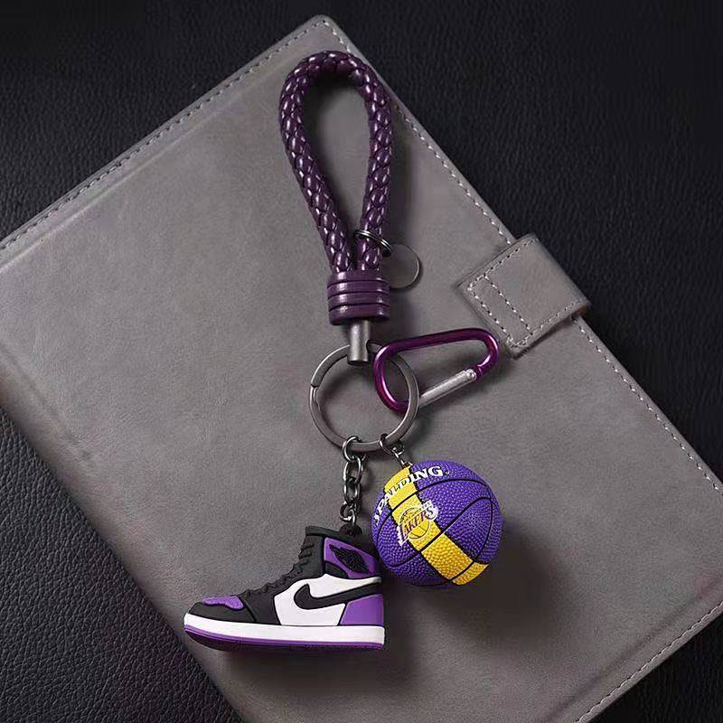 Mini AJ Basketball Shoes Key Chain Creative Childen of Heaver Model Hand-Made Pendant Car Key Ring Hanging Ornaments for Men and Women 55n8