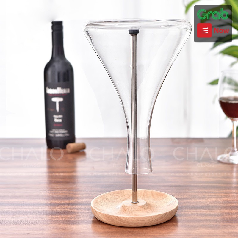 Giá treo bình thở rượu vang Decanter đế gỗ - 15.5cm x 32cm