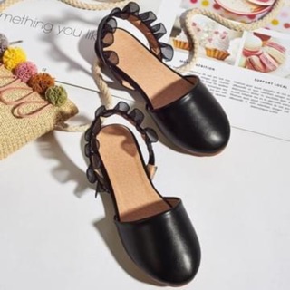 Giày đen quai tua zua công chúa