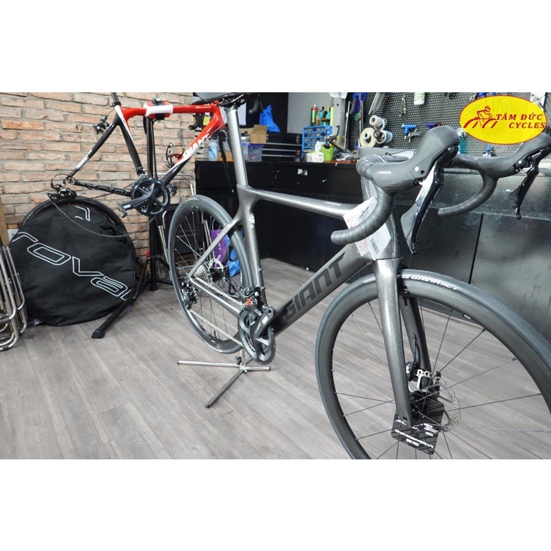 Xe đạp đua Giant Propel ADV 2D 2021