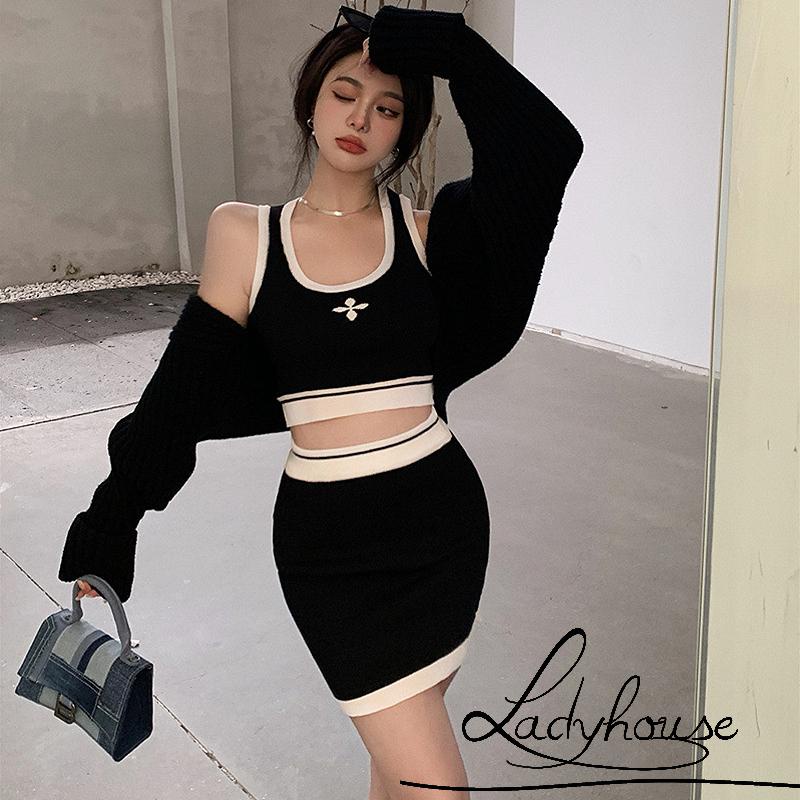 Bộ Trang Phục 2 Mảnh Áo Thun Không Tay Cổ Chữ U Màu Sắc Tương Phản + Chân Váy Ngắn Cạp Cao Mini Dành Cho Nữ