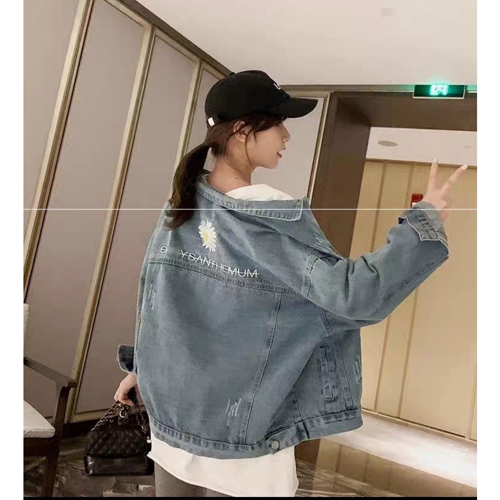 Áo khoác jean nữ form rộng bông cúc