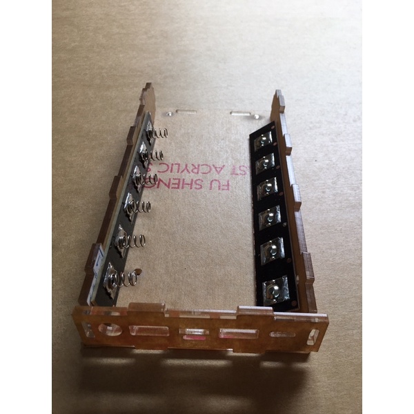 Box Không mạch 6,8 cell  lò xo 3.0 -18650