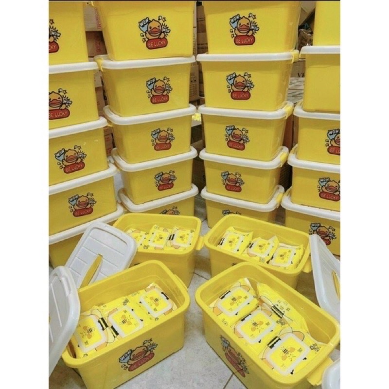 khăn giấy ướt con vịt vàng đóng thùng nhựa 10 bịch tiện dụng