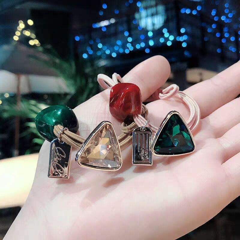 Buộc tóc đá mẫu 2 xinh xắn