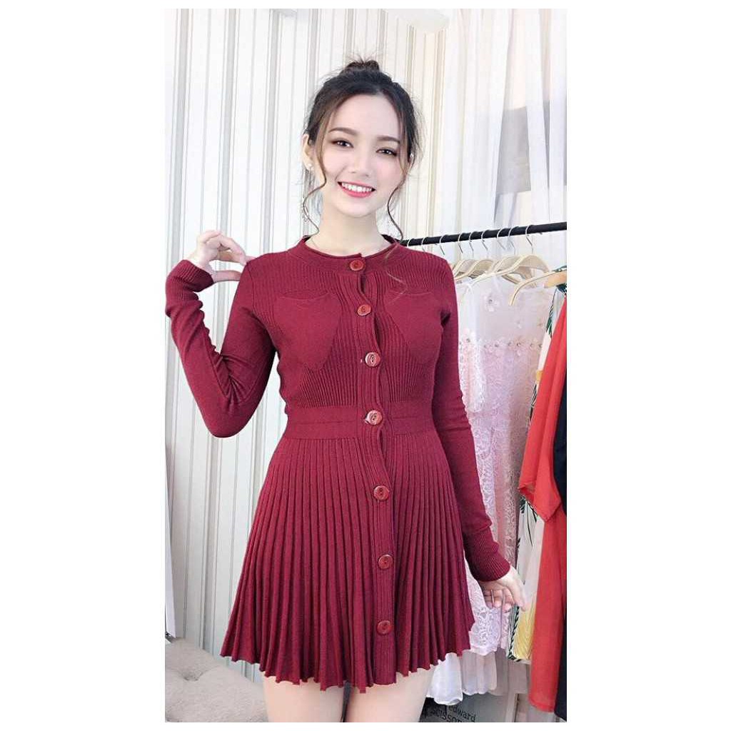 Đầm len gân xoè tay dài cài nút phối túi ngực