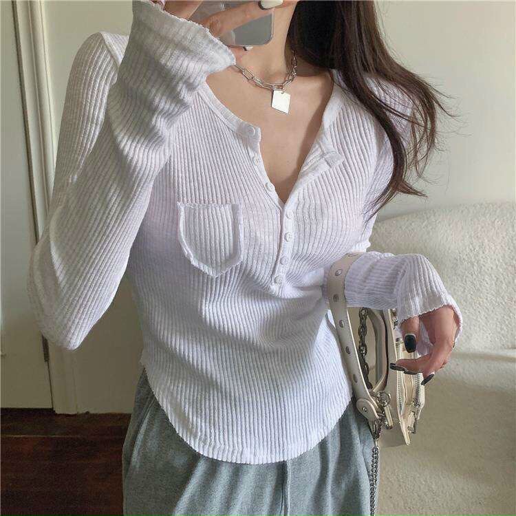 Áo thun cổ U cài nút tay dài vạt bầu xinh