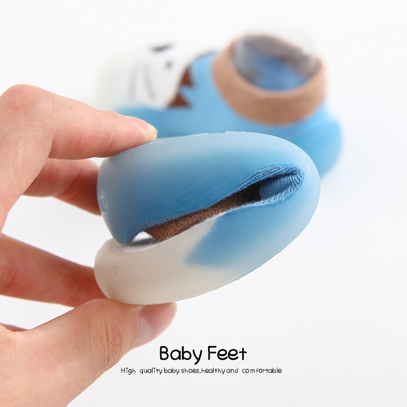 Giày vớ cotton chống trượt họa tiết hoạt hình cho bé