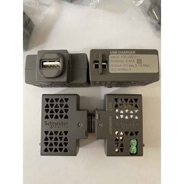 Nhân sạc usb Schneider