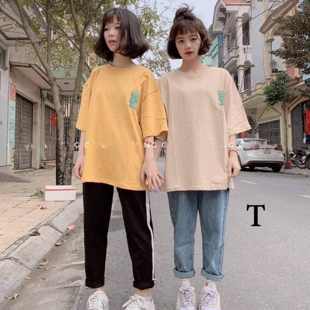 Áo phông khủng long đeo túi góc ngực DTR0320