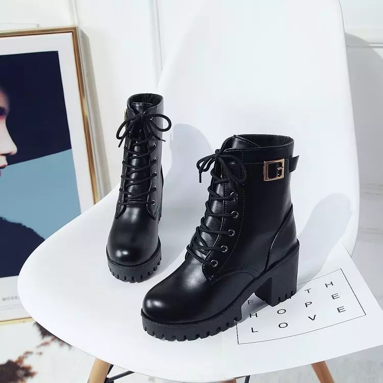 Boot chiến binh cao cổ đế vuông cao gót 7cm - 6250 | BigBuy360 - bigbuy360.vn