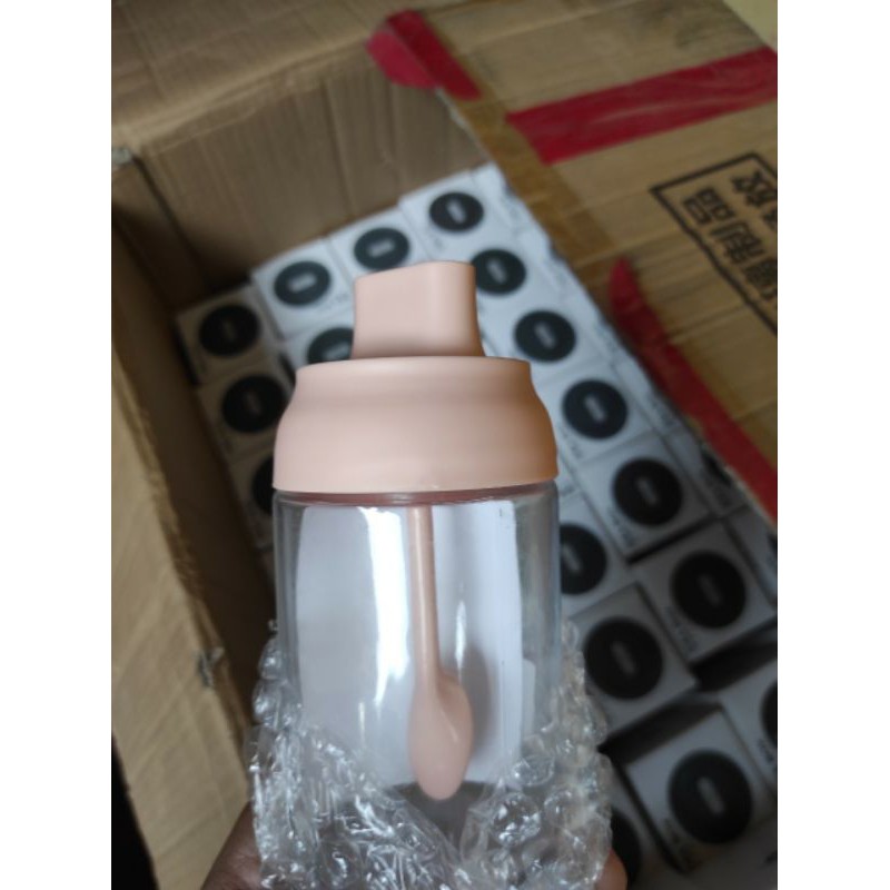 Hũ đựng gia vị, dầu ăn, mật ong chất liệu thủy tinh kèm thìa nắp hồng | BigBuy360 - bigbuy360.vn