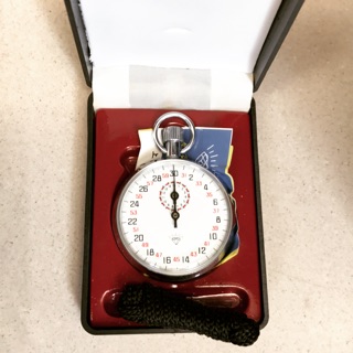 Đồng hồ bấm giây cót không cần pin