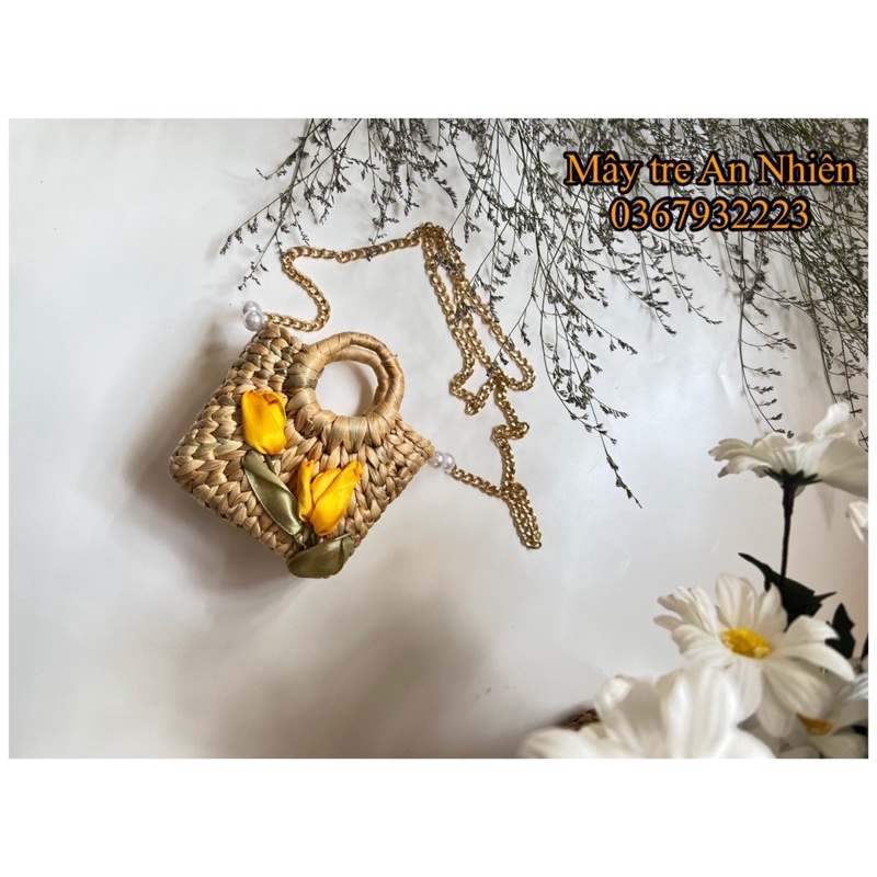 Giỏ Baby thêu hoa