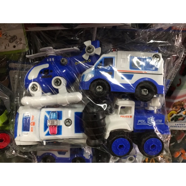 Bộ 4 xe và máy bay cảnh sát tháo ráp
