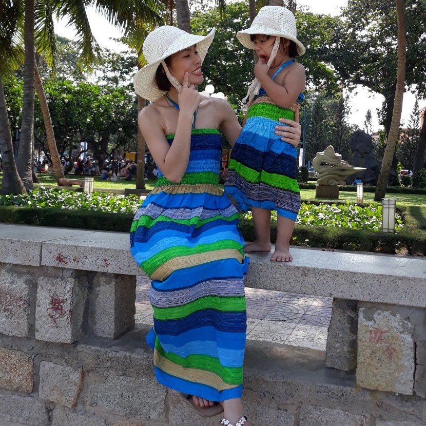 Maxi lanh thái mẹ và con gái