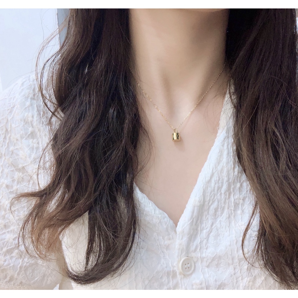 Dây chuyền LV bằng thép titan mặt hình ổ khóa thời trang