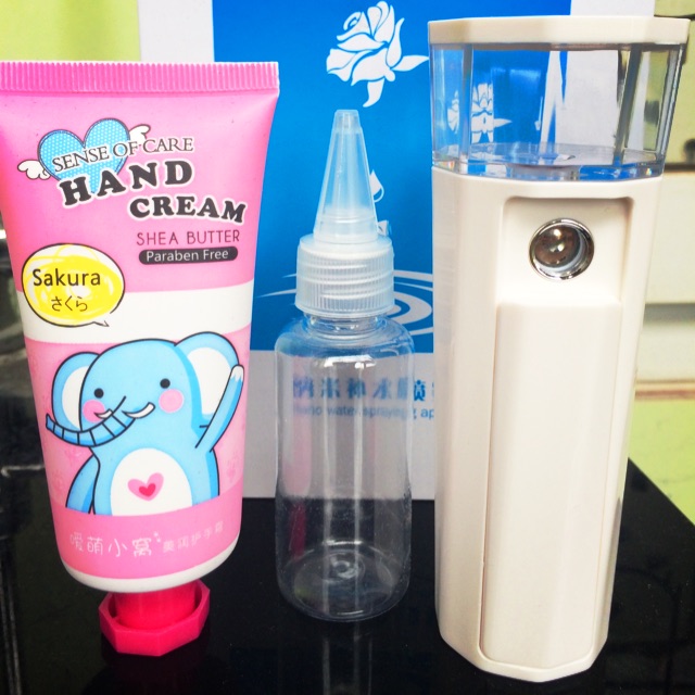 Máy phun sương mini cầm tay dưỡng ẩm