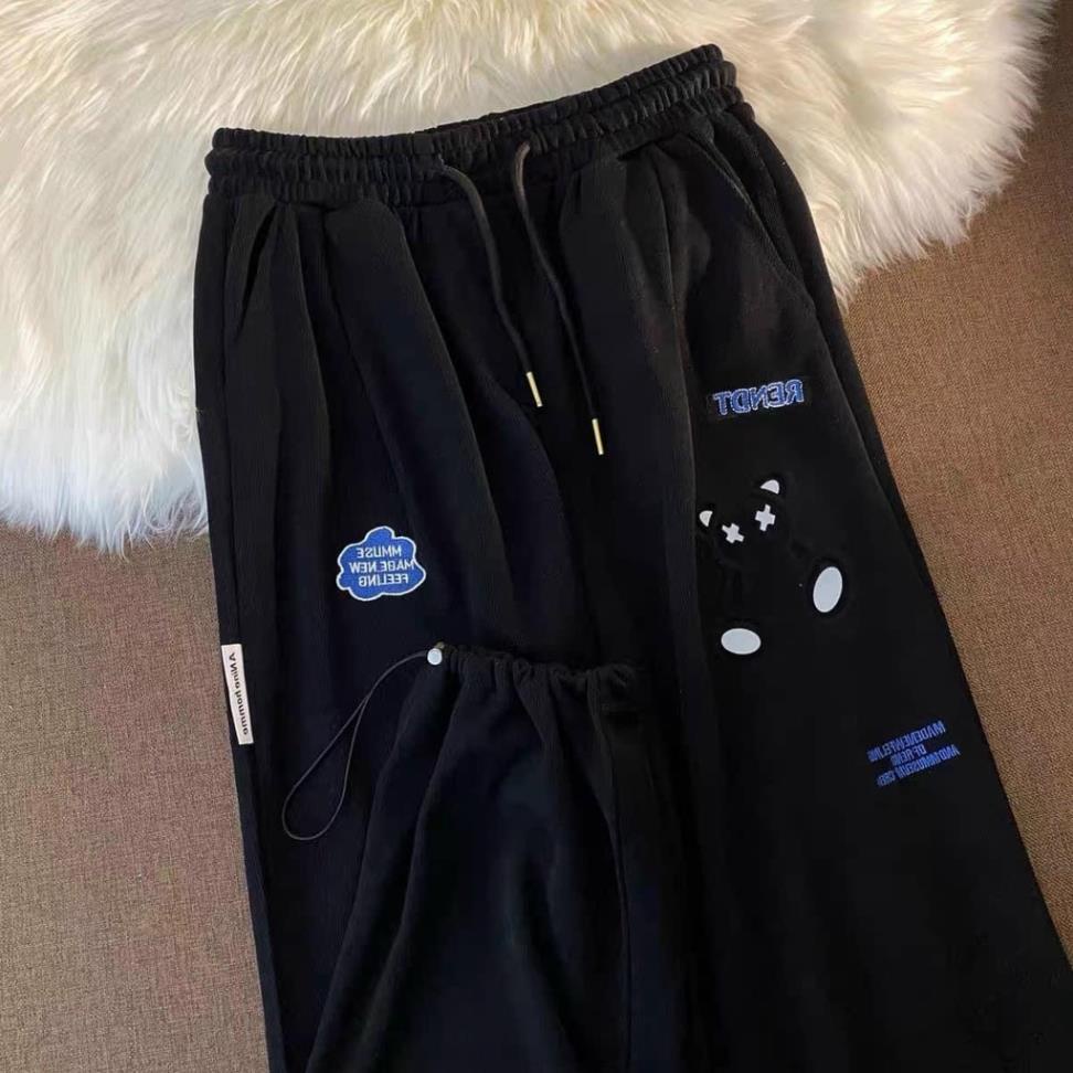 Quần Bom Thêu Hình Gấu Dập Nổi Hàn Quốc Dáng Rộng  Trẻ Trung Nam Nữ Năng Động Thể Thao Unisex