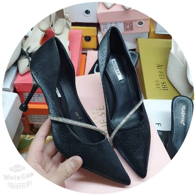 Giầy cao gót Đen quai đá