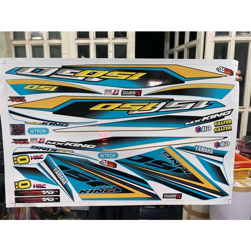 ( Quí khách vui lòng mang ra tiệm cho thợ dán )  ( Quí khách vui lòng mang ra tiệm cho thợ dán ) exciter 150 xanh ngọc