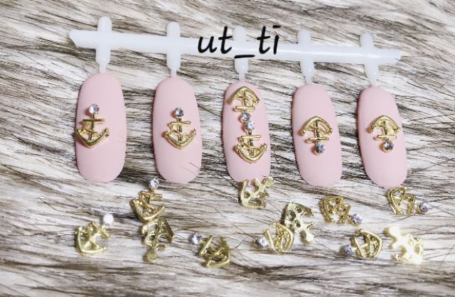 Charm hình mỏ neo mã 80