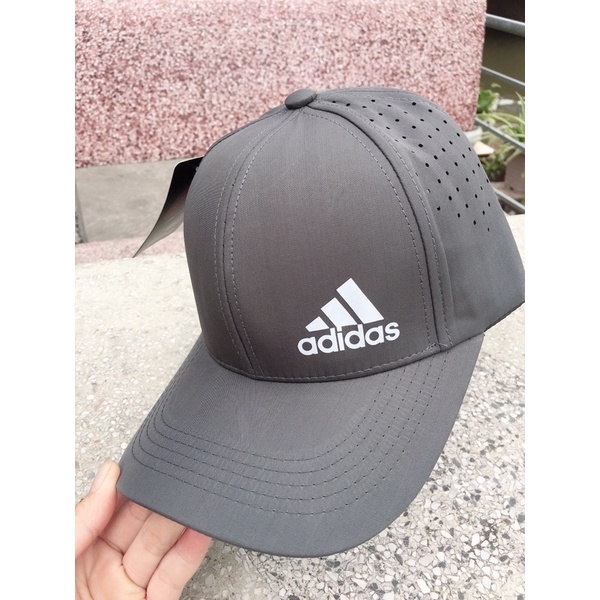 Mũ lưỡi trai dù lỗ in logo cao cấp