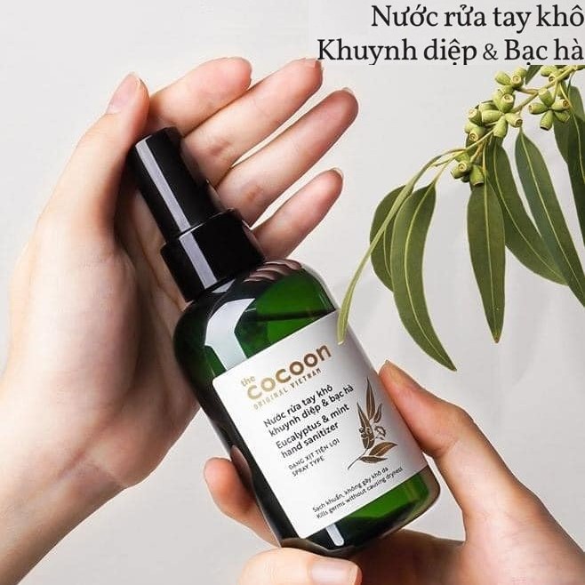 Nước rửa tay khô khuynh diệp &amp; bạc hà COCOON Eucalyptus &amp; mint hand sanitizer dạng xịt tiện lợi COCN19