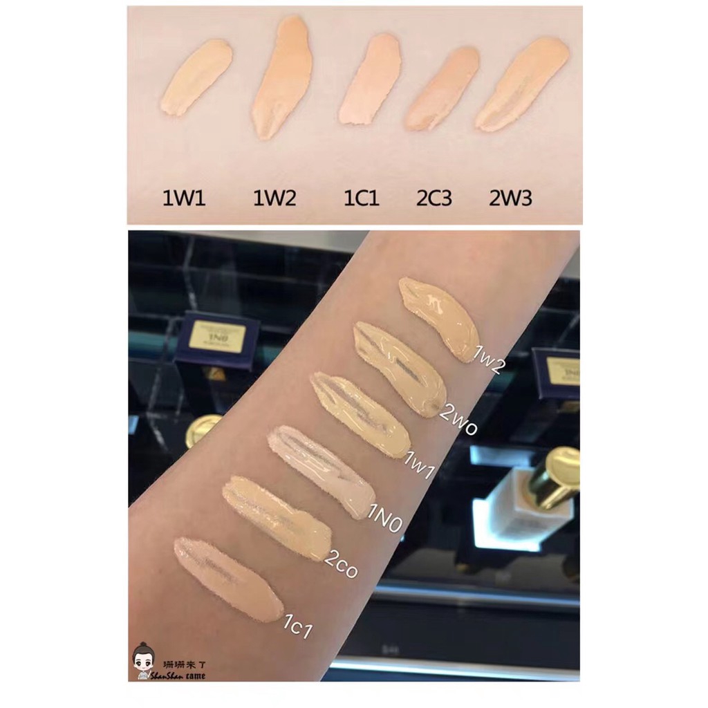 Kem nền dưỡng ẩm và kiềm dầu Estee Lauder 30ml | BigBuy360 - bigbuy360.vn