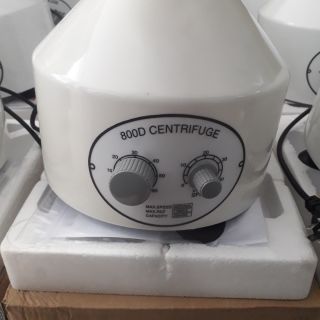 Máy ly tâm Centrifuge 800D, giá 1.150.000 đồng, sản phẩm không thể thiếu trong các cơ sở chăm sóc sắc đẹp.